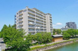 ３SLDK新規リノベーションマンション
【すぐ見学可】
■収納スペース充実
■南向き・二面バルコニーで採光良好
■ゆとりのあるリビングダイニング