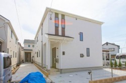 ビッグコミュニティの４LDK新築戸建て
【すぐに見学可】
■収納スペース充実
■陽当たり・通風良好
■カースペース有