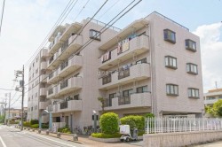 ２SLDK新規リノベーションマンション
【すぐに見学可】
■収納スペース充実
■ゆとりのあるリビングダイニング
■南西向きで陽当たり良好