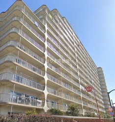 ■総戸数４７３戸の大規模マンション
■耐震基準適合証明書取得可能
■ペット飼育可(細則あり)
■２０２５年新規内装フルリフォーム済み
■浴室換気乾燥機付き
