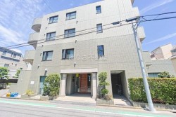 ■JR総武線「新小岩」駅　徒歩13分
■閑静な住宅街に所在、静かにお暮しいただけます
■スーパー、コンビニなどの買い物施設まで徒歩10分圏内につき、買い物に便利です
