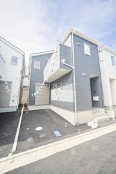 《新築分譲住宅》
■料理中も会話が弾む対面キッチン
■カースペース付き♪
■スーパー、コンビニなどの買い物施設まで徒歩10分圏内につき、買い物に便利です