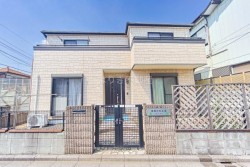 ◇角地・南向き陽当たり良好
◇現況渡し
◇停留所「西水元３丁目」まで徒歩2分、ＪＲ亀有駅までバスで１７分
◇広々とした５ＬＤＫ
