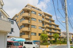 ◇新規リノベーション物件（令和７年１０月中旬完了予定）
◇２階部分南東向き２ＬＤＫ
◇スーパー、コンビニなどの買い物施設まで徒歩１０分圏内
