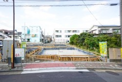 ■新築２階建３ＬＤＫ＋納戸＋カースペース
■暮らしの質を高めるＺＥＨ省エネ住宅
■徒歩５分圏内にバス停があり交通利便性◎
